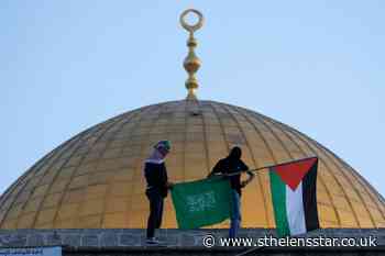 Israeli police enter tense holy site as Jewish visits resume - St Helens Star