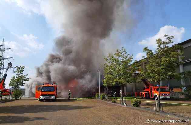 FW-MH: Ehemaliger Lebensmittelmarkt im Vollbrand - Keine Personen im Gebäude - Erstmeldung