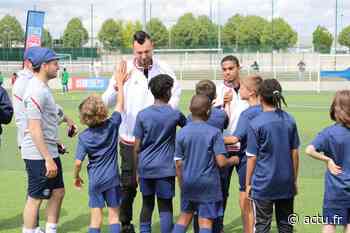 Cent jeunes footballeurs de Franconville s’entraînent avec des pros du PSG - actu.fr