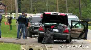 Suspects crash stolen car into Cincinnati police cruiser - FOX19