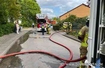 FW Lage: Feuer 2/Carport-/Garagenbrand - 06.05.2022 - 15:37 Uhr