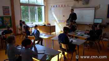 Irish CNN reporter sees how home town is helping Ukrainian refugees