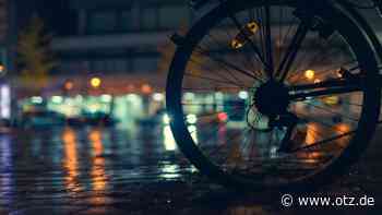 Erheblich betrunkener Radfahrer stürzt mehrmals - und steht immer wieder auf - Ostthüringer Zeitung