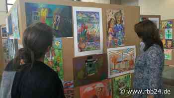 Internationaler Zeichenwettbewerb in Schwedt (Oder): Viele Bilder von Kindern und Jugendlichen aus Russland erwartet - rbb24