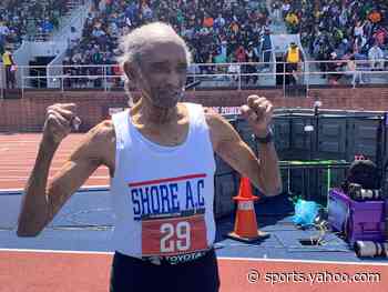 100-year-old Lester Wright thrills crowd in 100-meter dash at Penn Relays - Yahoo Sports