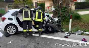 Spresiano, l'auto finisce contro un albero, muore a 23 anni - Oggi Treviso