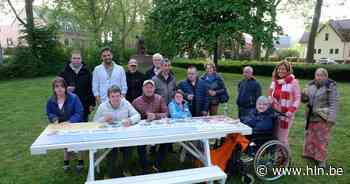 De Steiger plaatst eerste rolstoeltoegankelijke picknickbank: “Dromen van wandelparcours doorheen Branst” - Het Laatste Nieuws