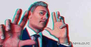 NZ-born Sydney painter wins top art prize with Taika Waititi portrait - 1News