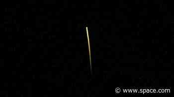 See SpaceX's Crew-3 Dragon capsule streak back to Earth in these amazing photos