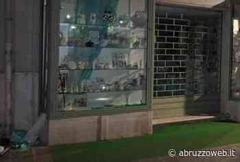 AVEZZANO, SORPRESO A RUBARE IN UN NEGOZIO: ARRESTATO EXTRACOMUNITARIO 42ENNE | Ultime notizie di cronaca Abruzzo - Abruzzoweb.it