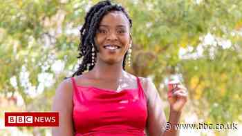 Africa's digital business: The women swapping shops for smartphones