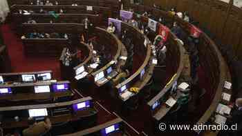 Convención aprueba constitución de ferias libres, economía regional y la creación de una universidad estatal por región - ADN Chile