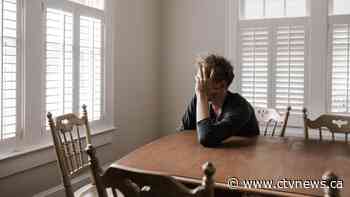 More than two years since the pandemic's start, nearly 1 in 4 Canadians still report high anxiety