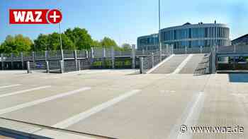 Stadt: Kein Handlungsspielraum fürs Parken an der Uni Witten - WAZ News