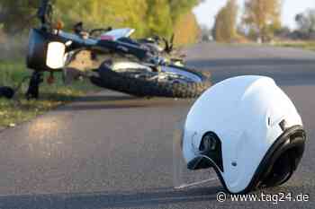 Heftiger Unfall in Northeim: Motorradfahrer rutscht auf Kühlflüssigkeit aus - TAG24