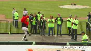 Thousands gather to beautify Rochester