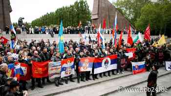 Polizei rechnet für Montag mit 150 Mitgliedern der russisch-nationalistischen Rockergruppe - rbb24