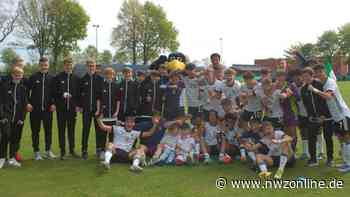 Foto mit deutschen U-15-Fußball-Nationalspielern: C-Junioren der JSG Garrel/Varrelbusch mit gemeinsamem Bild belohnt - Nordwest-Zeitung