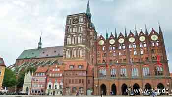 Wahlkampf mit harten Bandagen: Wer wird Bürgermeister von Stralsund? - NDR.de