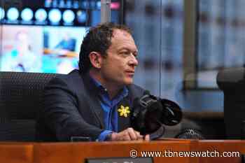 Hamilton first incumbent to file for re-election - Tbnewswatch.com