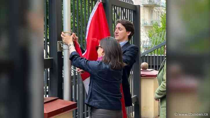 Justin Trudeau makes surprise visit to Ukraine