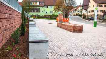 Städtebau in Wildberg: Fördertag  zur Einweihung von Platzgestaltung genutzt