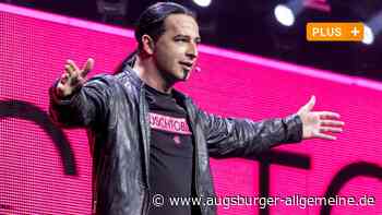 Bülent Ceylans Auftritt in Augsburg: Er ist der Rocker unter den Witzbolden