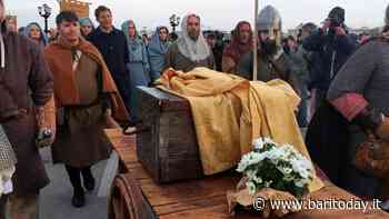 L'arrivo delle ossa di San Nicola: Bari vecchia in festa per la Cassetta della Traslazione - BariToday