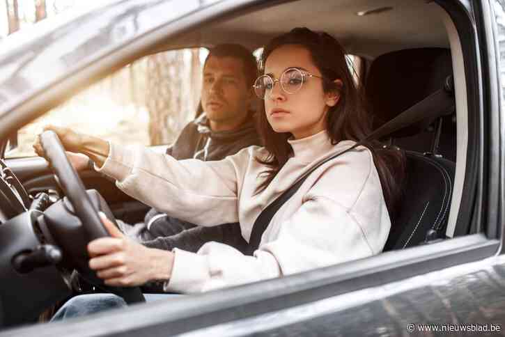 Rijbewijs halen weer wat moeilijker: experts geven tips voor op én naast de weg - Het Nieuwsblad