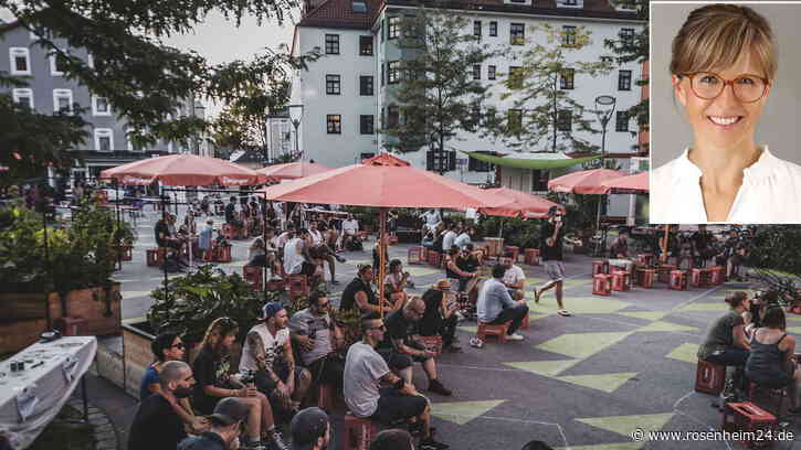 „Den Zahn der Zeit treffen“ – Warum die Stadtbibliothek Rosenheim auf Tanz, Konzerte und Märkte setzt