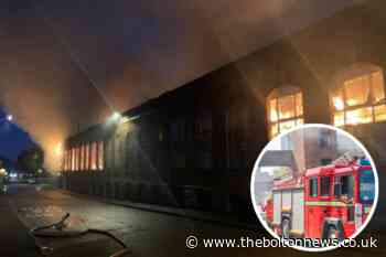 Greater Manchester: Firefighters tackle huge blaze in Oldham - The Bolton News