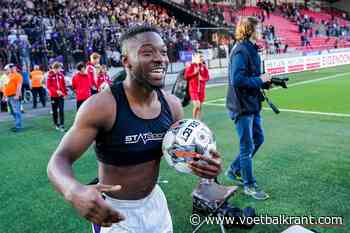 'Ciske' Amuzu uiteraard met wedstrijdbal naar huis na eerste hattrick: &quot;Die ga ik laten tekenen door iedereen en in een mooie kist steken&quot;