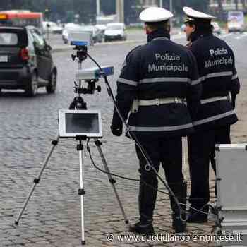 Ubriaco alla guida di un'auto senza assicurazione e revisione a Moncalieri: più di 3 mila euro di multa - Quotidiano Piemontese