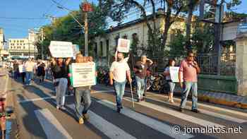 Após protesto, professores de Lorena avançam com apoio da Câmara por debate sobre piso do magistério - Jornal Atos