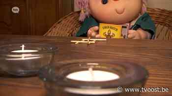 Brandweerpost Stekene oefent brandpreventie in levensecht nagemaakte huiskamer - TV Oost