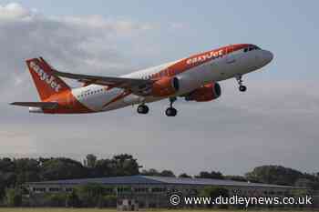 EasyJet to tackle staff shortages by removing seats from planes - Dudley News