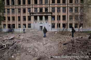 Western officials visit Ukraine after Russian bomb flattens school - Dudley News