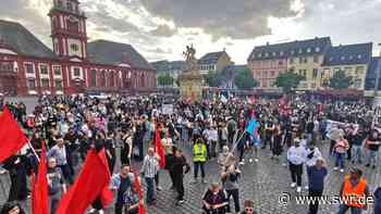 Nach tödlicher Kontrolle: Demo gegen Polizeigewalt in Mannheim - SWR Aktuell