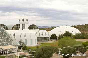 'Analog astronauts' assemble in Biosphere 2 bubble to talk simulated space missions