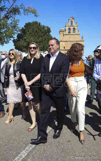 Cientos de personas acuden a la romería que hermana a Zamora y Morales del Vino - Agencia EFE