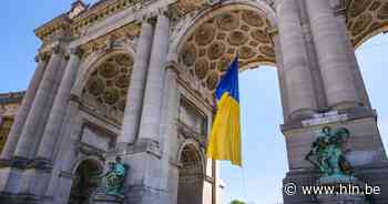 Oekraïense vlag hangt uit aan de Triomfboog in het Jubelpark - Het Laatste Nieuws
