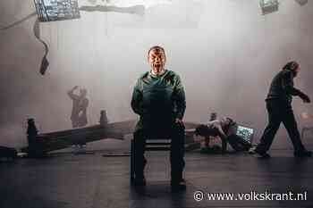 Luk Percevals toneelstuk over de aanslagen in Brussel van 2016 is een inktzwarte mozaïekvoorstelling - Volkskrant