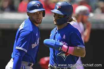 Mercado's single in eighth gives Guardians 4-3 win over Jays - Squamish Chief