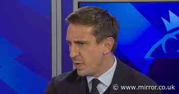 Chris Sutton disagrees with Gary Neville over Man Utd not hiring Antonio Conte - The Mirror