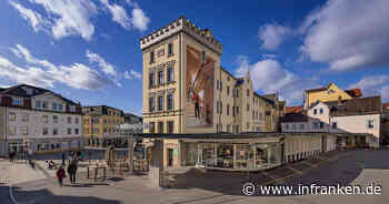 Coburg: Immobilienbesitzer will keine 'Leichentuchfassaden' mehr - und lässt Hauswand spektakulär verzieren - inFranken.de