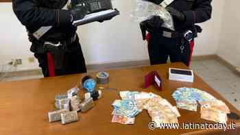 Blitz dei carabinieri in un appartamento: sequestrato quasi un chilo di droga, un arresto - LatinaToday