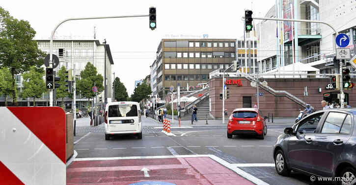 Verkehrsversuch Mannheim:  Jetzt ist auch an der Kunststraße die Durchfahrt verboten