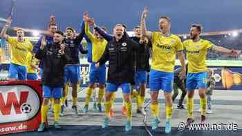 So feiert Eintracht Braunschweig den Aufstieg - NDR.de