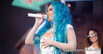 Karol G iguala un logro que solo había alcanzado Selena Quintanilla - Telemundo