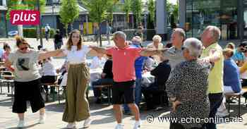 Maifeier der griechischen Gemeinde in Raunheim - Echo Online